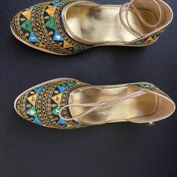 Traditional Girl Shoes. New . Size ~7