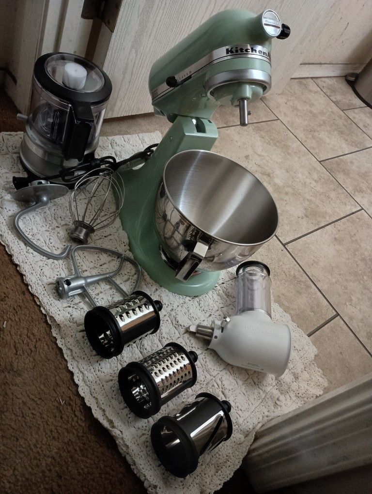 Kitchen Aid Mixer Nvr Been Used