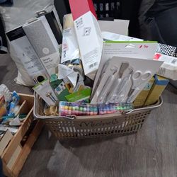 Cricut Machine And All The Tools 