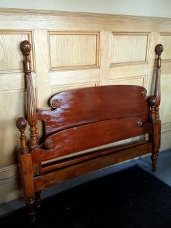 Beautiful Full Size Antique Four Poster Bed