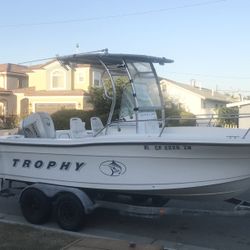 1999 Trophy 19ft Center Console Boat