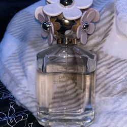 Daisy Marc Jacob’s Perfume 4.2oz