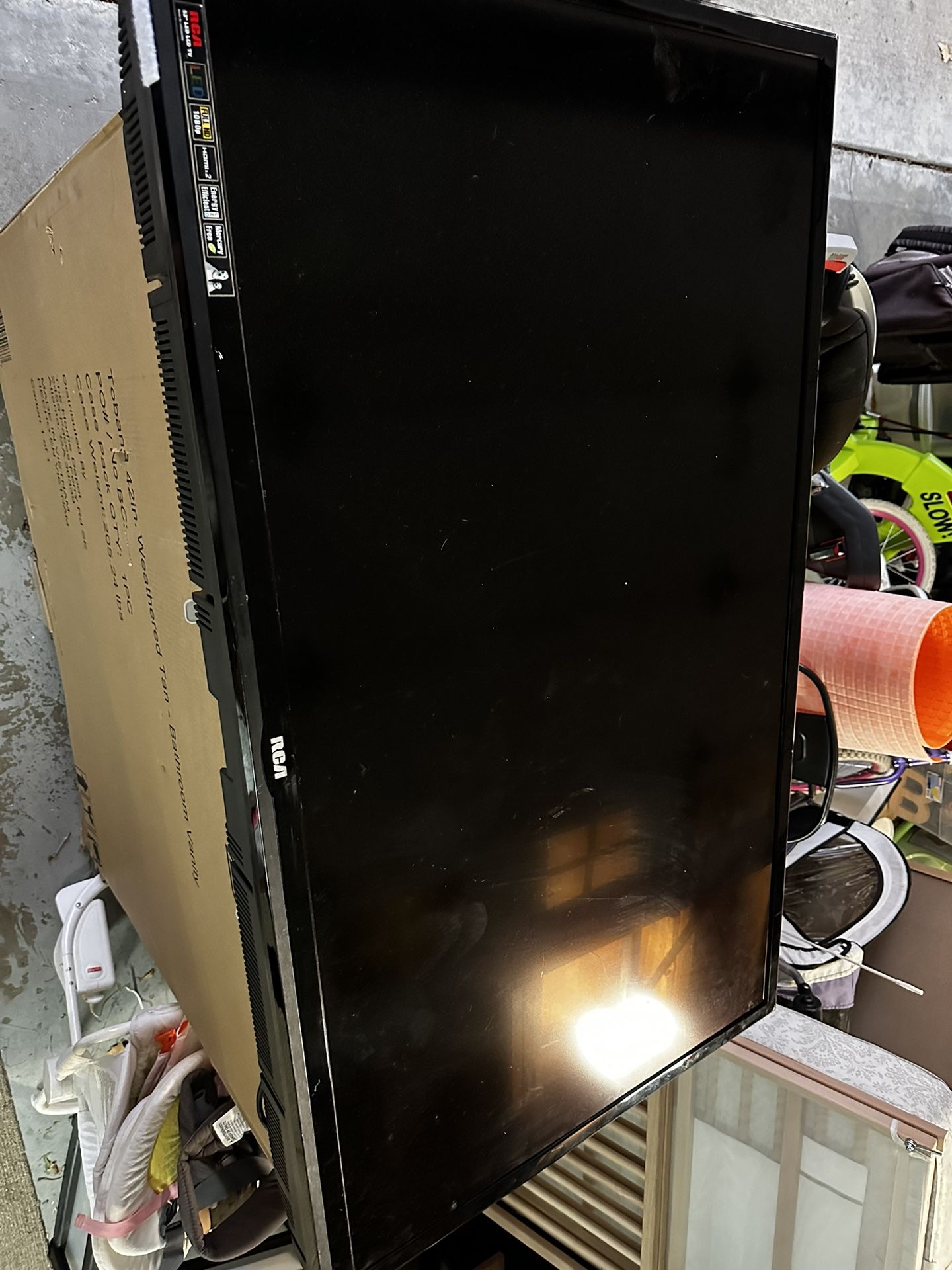 RCA 52 Inch LED lCD tV