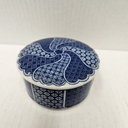 VTG JAPAN Porcelain Trinket BOX  TAKAHASHI San Francisco BLUE COBALT Florals