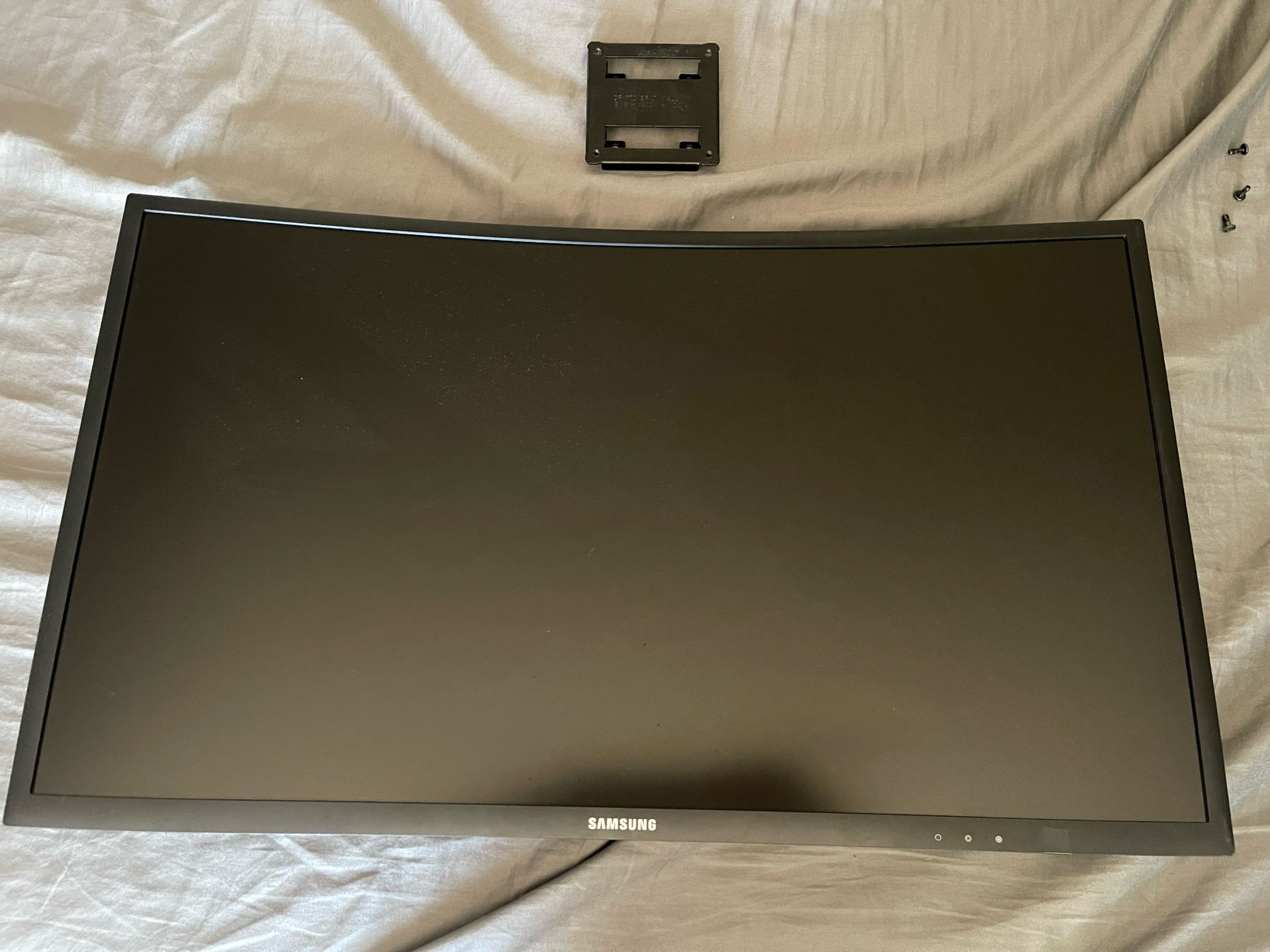 Samsung CFG73 27” 144Hz 1080p Gaming Monitor