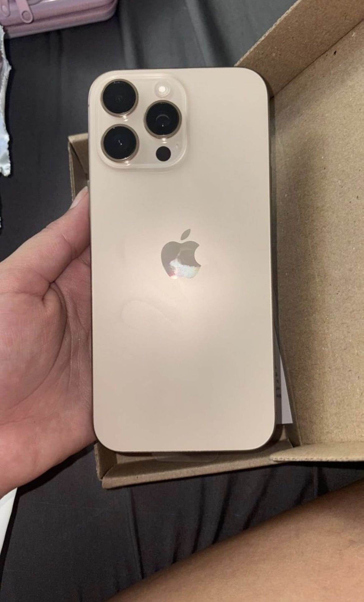 iPhone 16 Pro Max