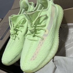 Yeezy Glow 