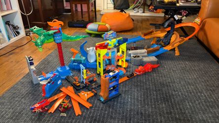Huge Hot Wheels Track & Monster Trucks Bundle – Dinosaur Set, Car Wash, Tracks & Cars 🚗🦖🔥