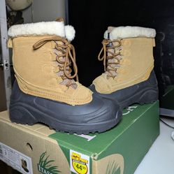 Size 7 Womens Snow Boots❄️  Winter ❄️ Rain 🌧️