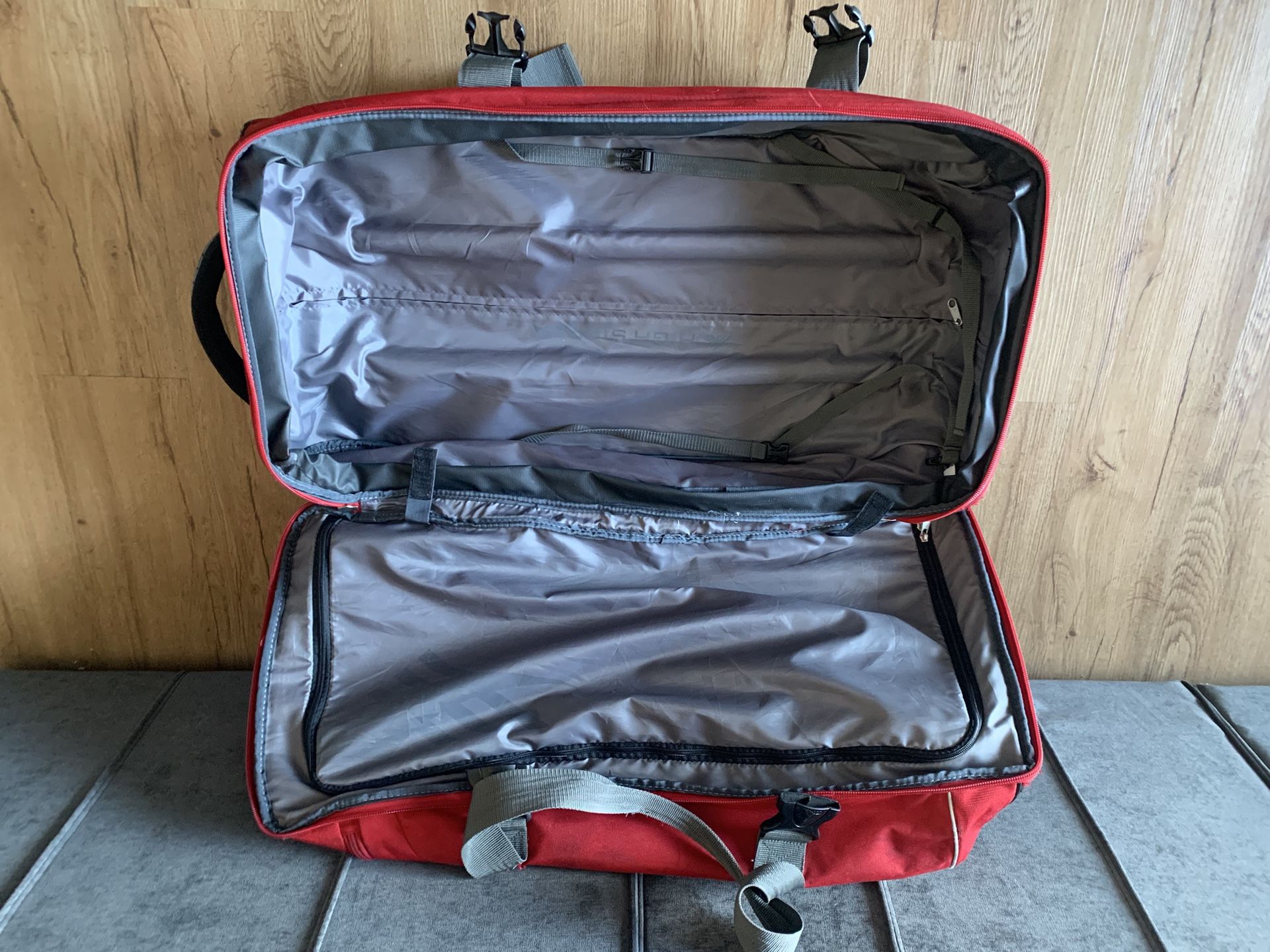 High Sierra Roller/backpack Suitcase 
