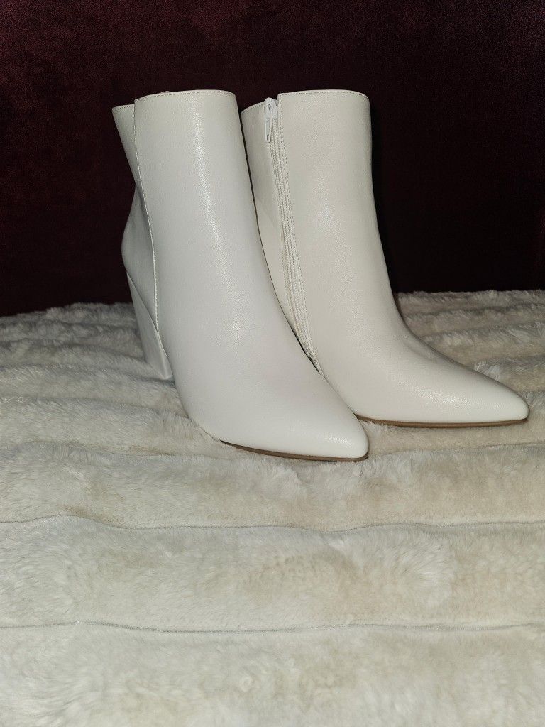 Size 9 Brand New White Boots