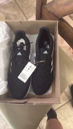 Adidas supernova m size 9 men’s new