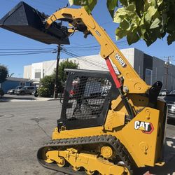 2020 CATERPILLAR 