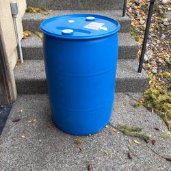 55 Gallon Water Storage Barrel