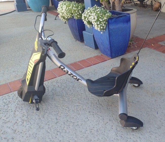 Razor Power Rider 360 Electric Tricycle