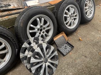 Complete like new tires/wheels/lug nuts for TOYOTA PRIUS (195/65/15)