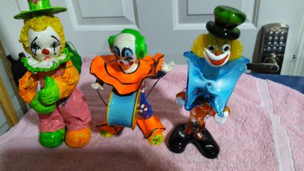 3 Colorful Clowns 