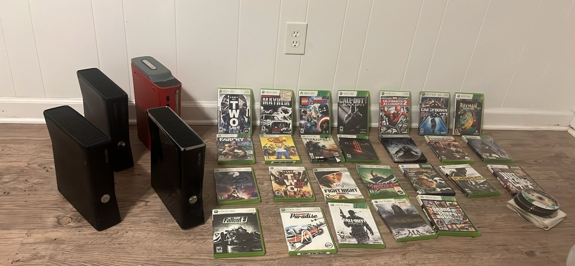 4 Xbox 360s 1 Ps3 Over 100$ Games