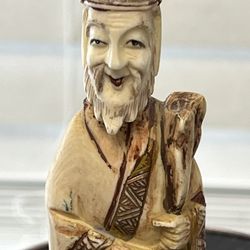 Antique Chinese Emperor Snuff Bottle