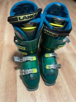 Snowboarding boots size 12