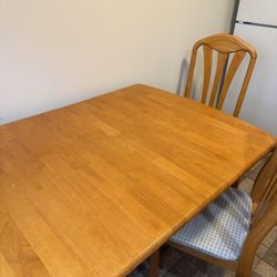 Expandable Solid Wood Dining Table With 4 Chairs 