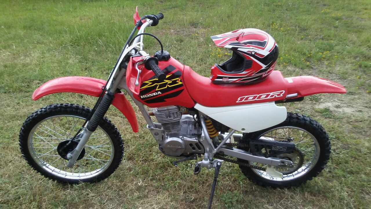 2000 Honda xr100r dirt bike