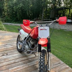 2000 Honda XR 200