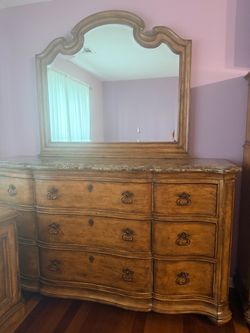 Thomasville hills of Tuscany dresser with mirror