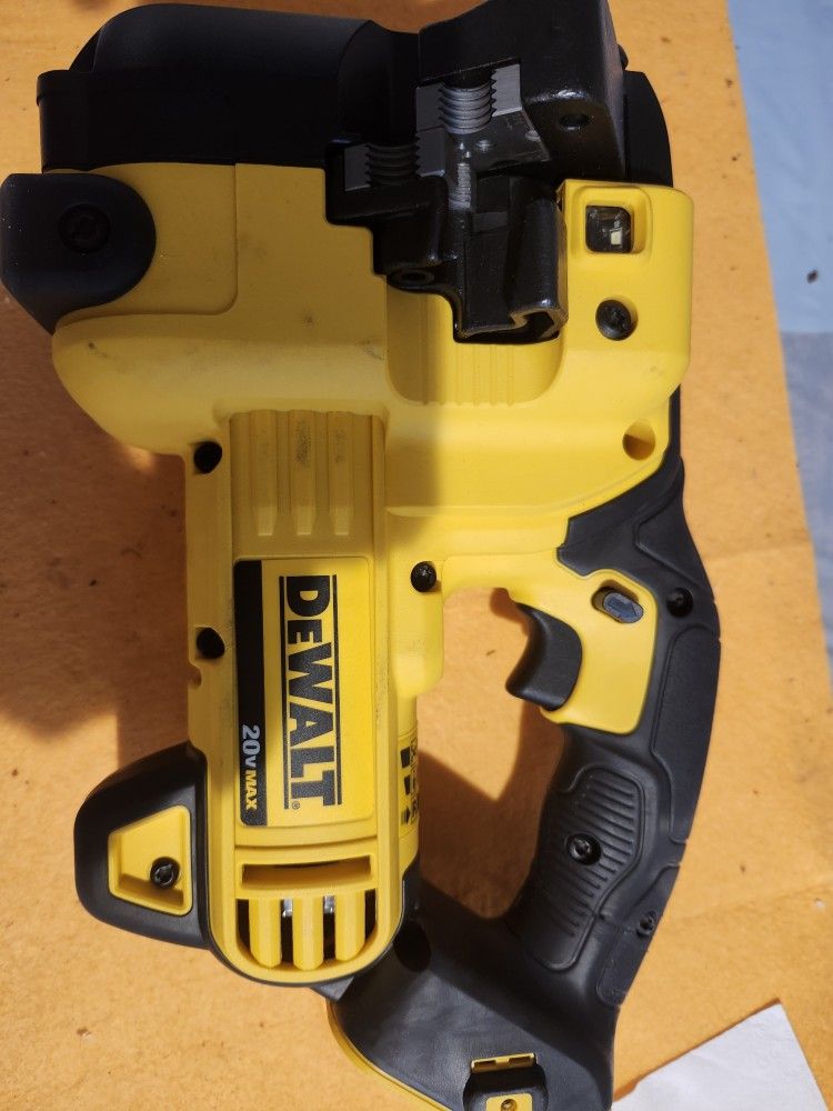 DEWALT DCS350 20V MAX* Cordless Threaded Rod Cutter (Tool Only)