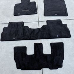 2025 Kia Telluride Carpet Floor Mats (Brand New)