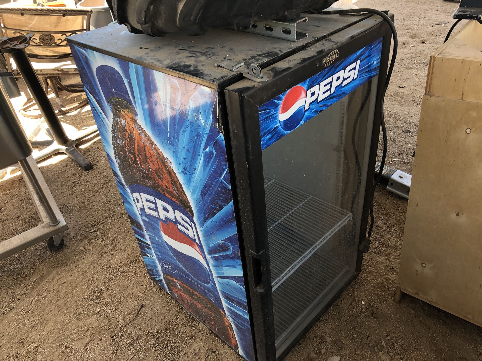 Pepsi refrigerator mini—-needs work