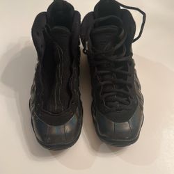 Black Nike Air Foamposite One “Hologram” Size 4 Youth