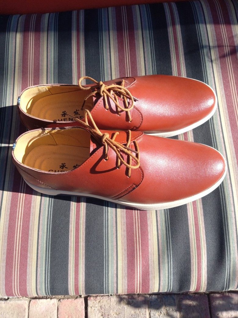 CASUAL DRESS SHOES