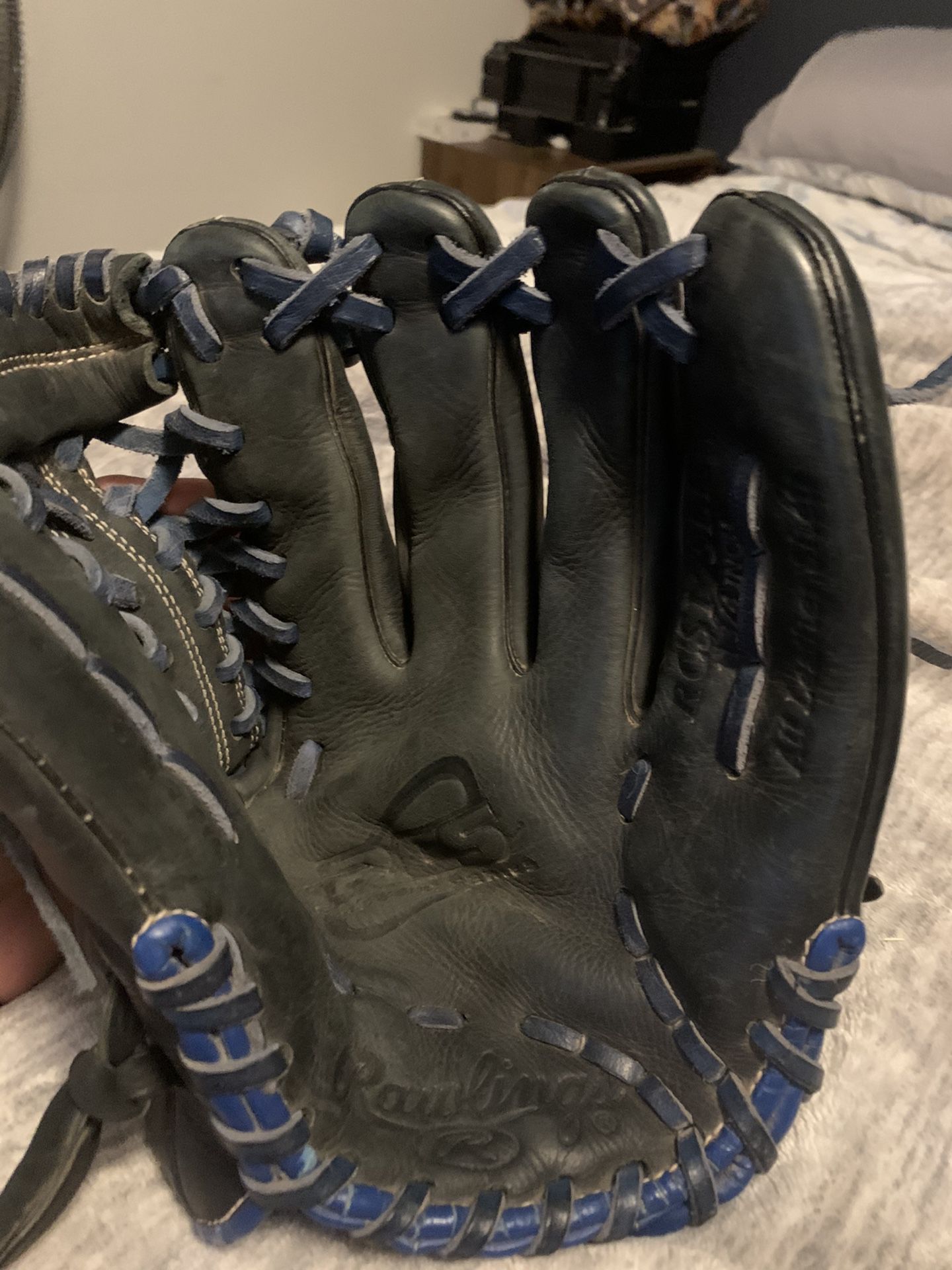 Rawlings Baseball glove 11 3/4