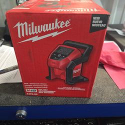 Milwaukee Compressor Inflator