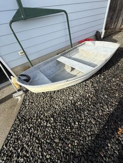 Row Boat /Dinghy 8 Ft