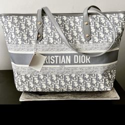 Tote
