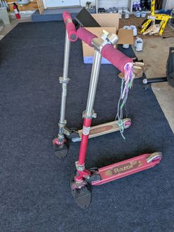 2 Razor Scooters 🛴