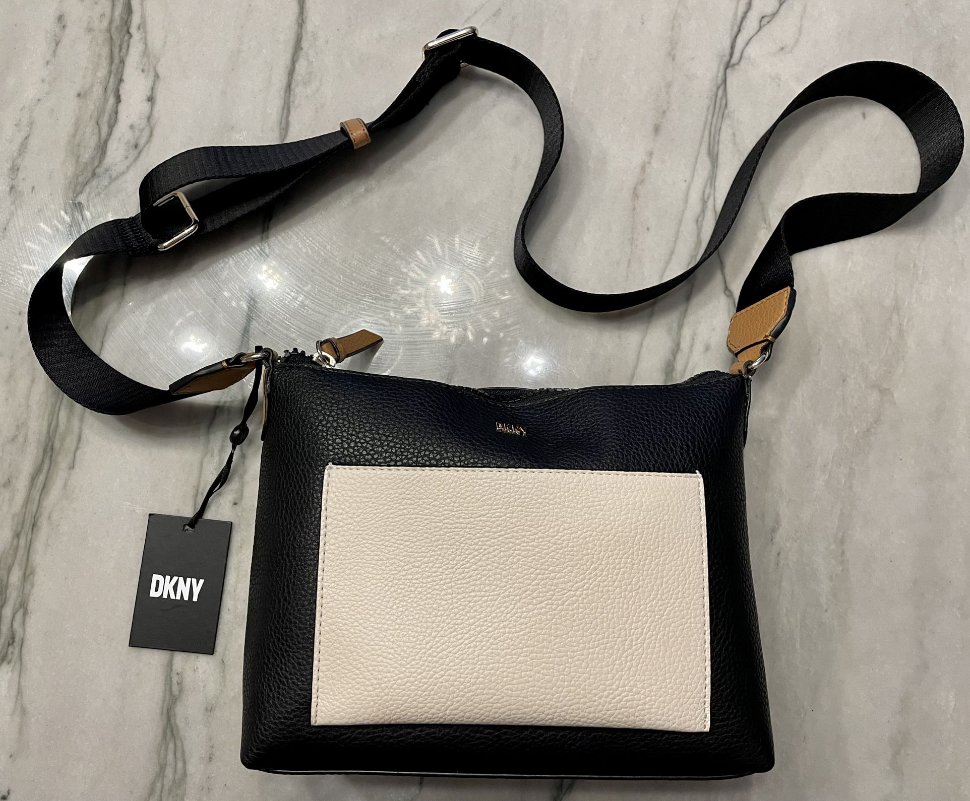 NWT DKNY Crossbody Bag for Sale in Hilliard, OH - OfferUp
