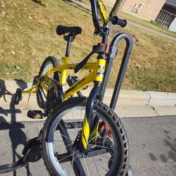 16" kids bike with training wheels 