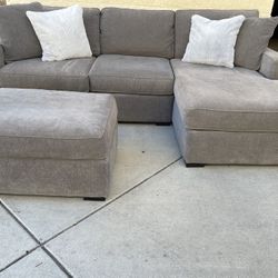 Sectional Couch 