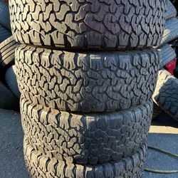 Lt 275/60r20 Bfgoodrich Ko2 Tires Con 90% De Vida Las 4 