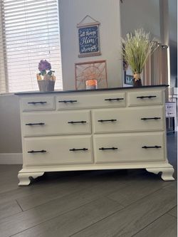 Ethan Allen Dresser, Console, TV stand, Credenza