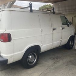 1994 Dodge B250  CNG CLEAN TITLE! LOW MILES 