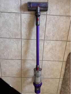 Dyson V10 Animal Cordless Vacuum Cleaner