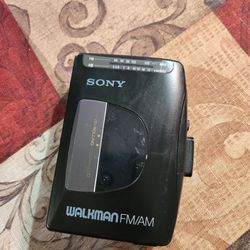 Sony Walkman Cassette Player FM/AM Radio