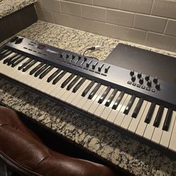 M-Audio Oxygen 49 (3rd Gen) MIDI Keyboard Controller – USB Included