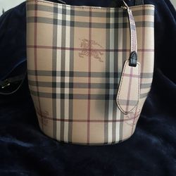 Burberry Bucket Bag 
