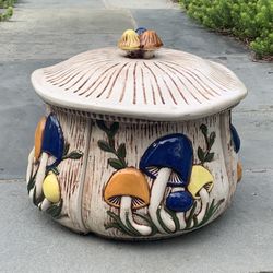 Vintage 1974 Arnel’s mushroom 4 Piece Container 