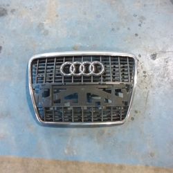 2005-2008 Audi A6 Front Grille W/Emblem OEM 